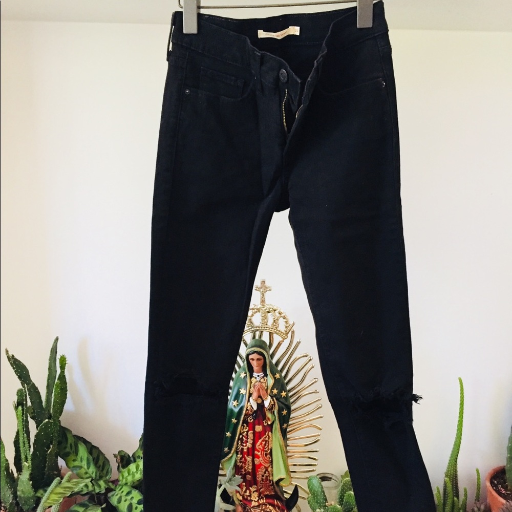 Levi’s 311 shaping skinny